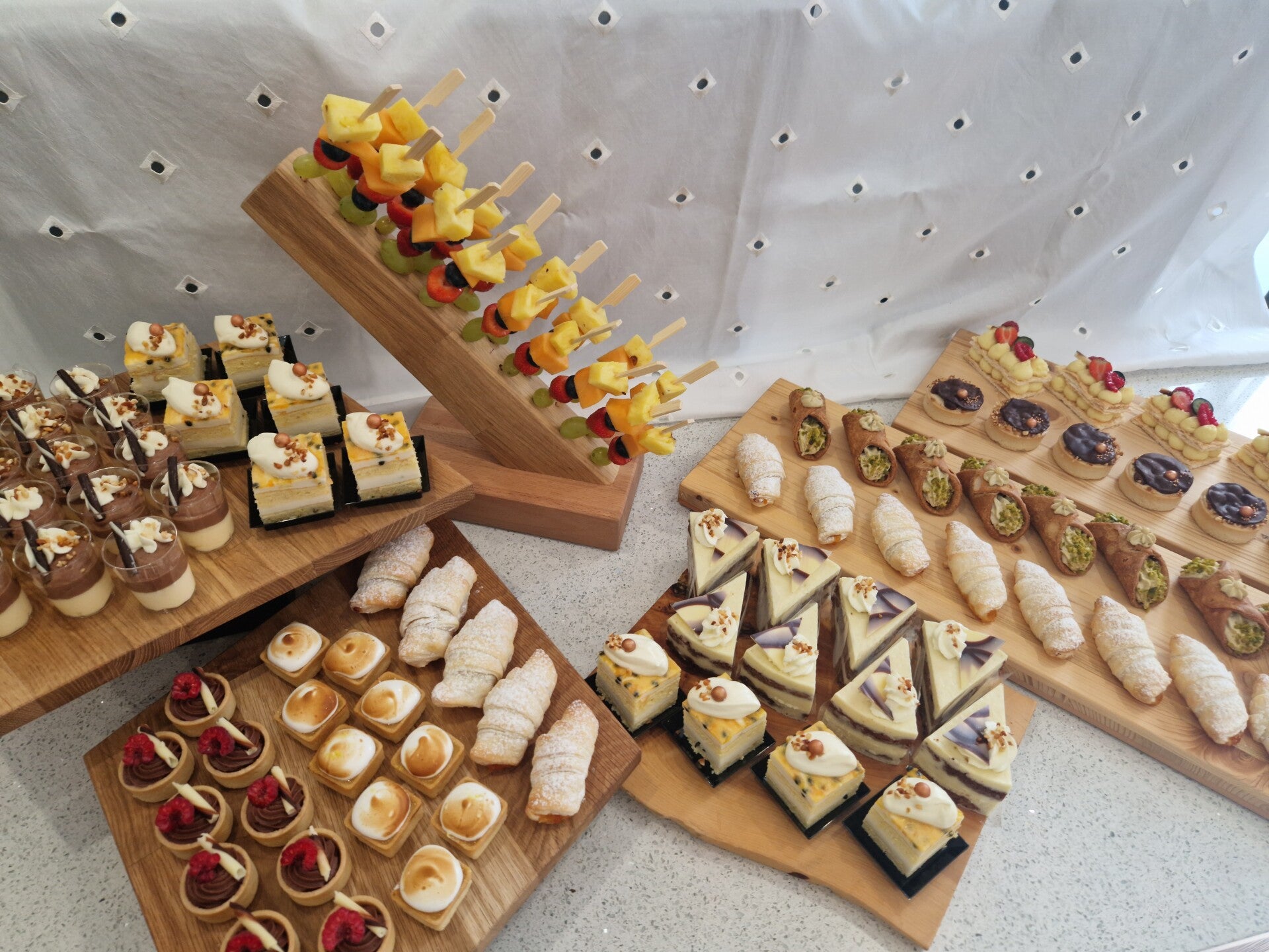 Passionsfruchtschnitten, Tartelettes, Apero-Gebäck